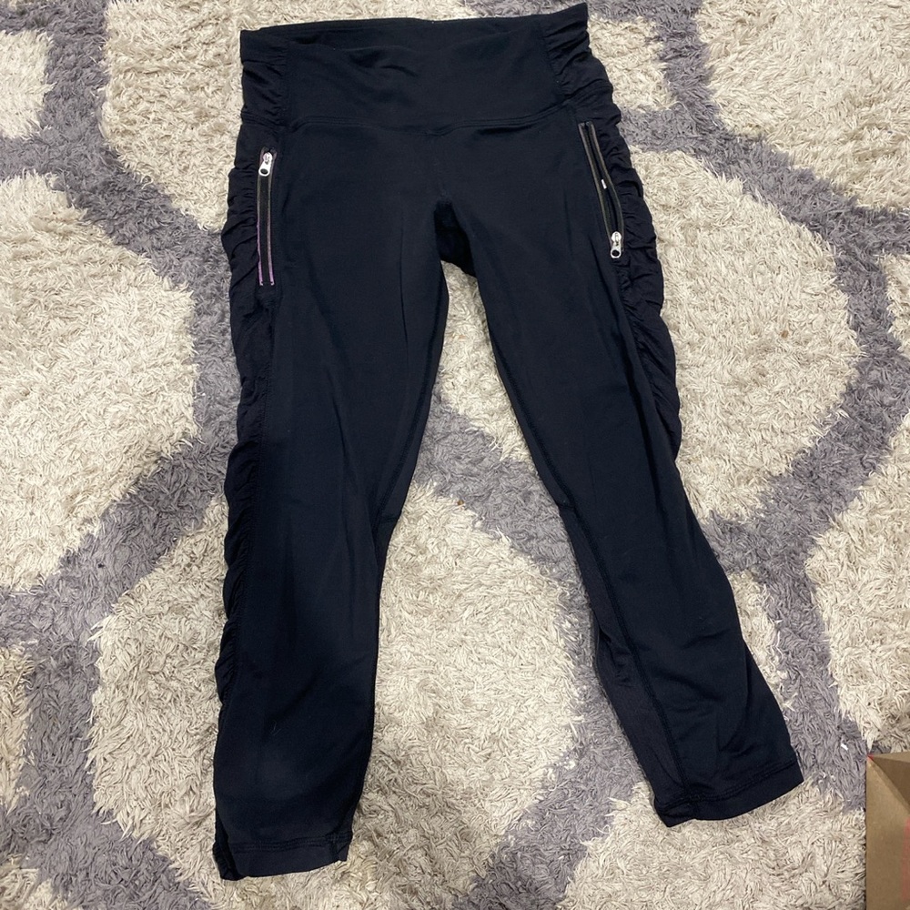 Lululemon black leggings